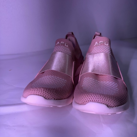 Used APL Women's Pink Slip-On Sneakers women’s 6.5 - Picture 2 of 6